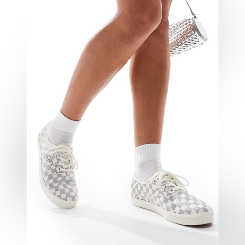 NW/OT VANS 
Authentic checkerboard sneakers 
Size: 7.5 Men’s and 9 woman’s